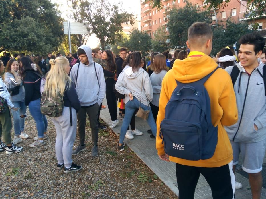 Primer dia de la vaga d'estudiants a Manresa