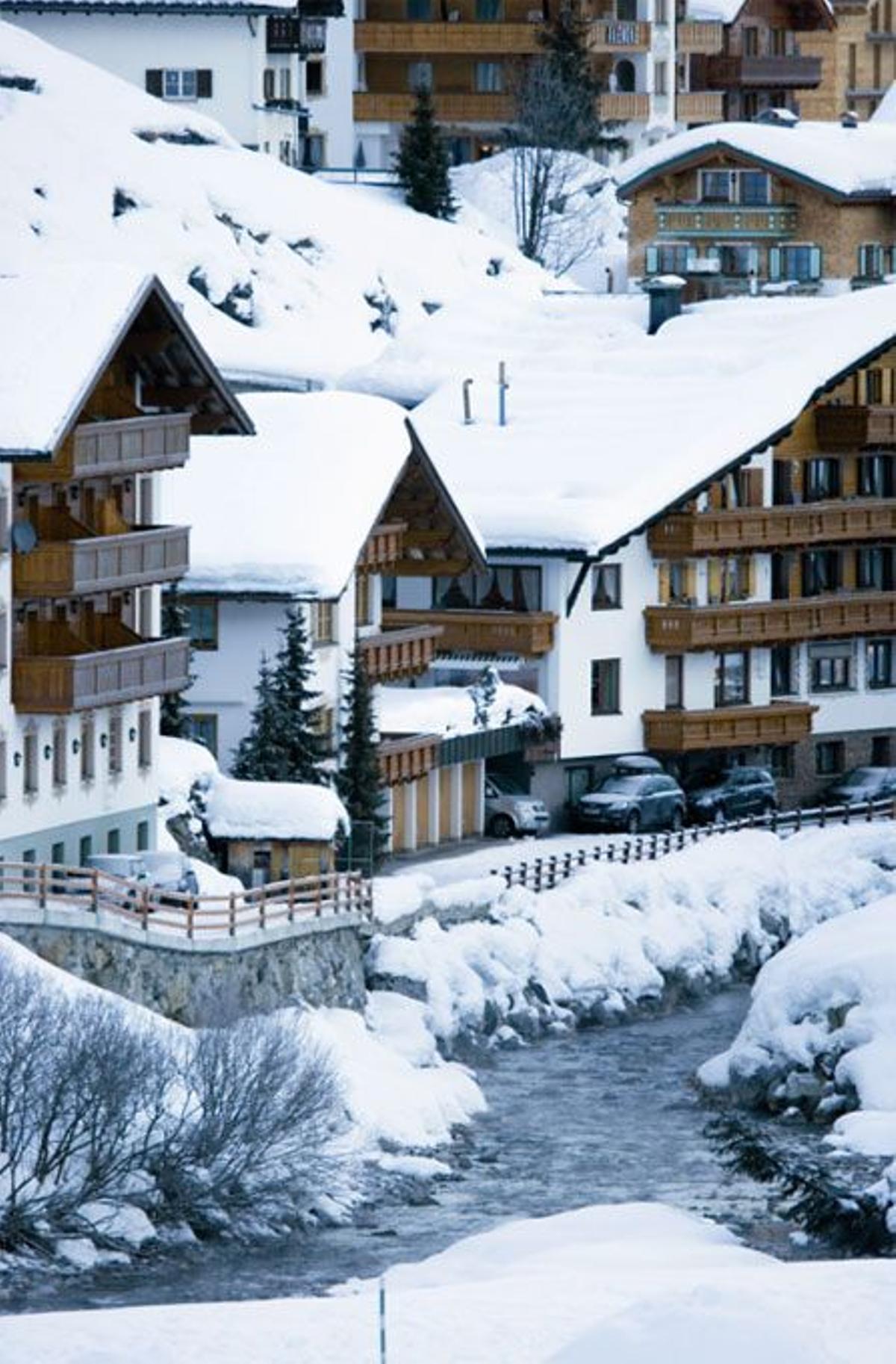 Más allá de las pistas - Woman