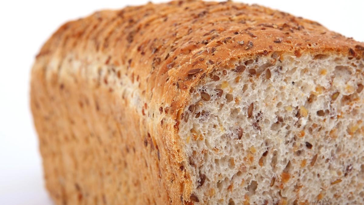 El pan integral es ultrasaciante.