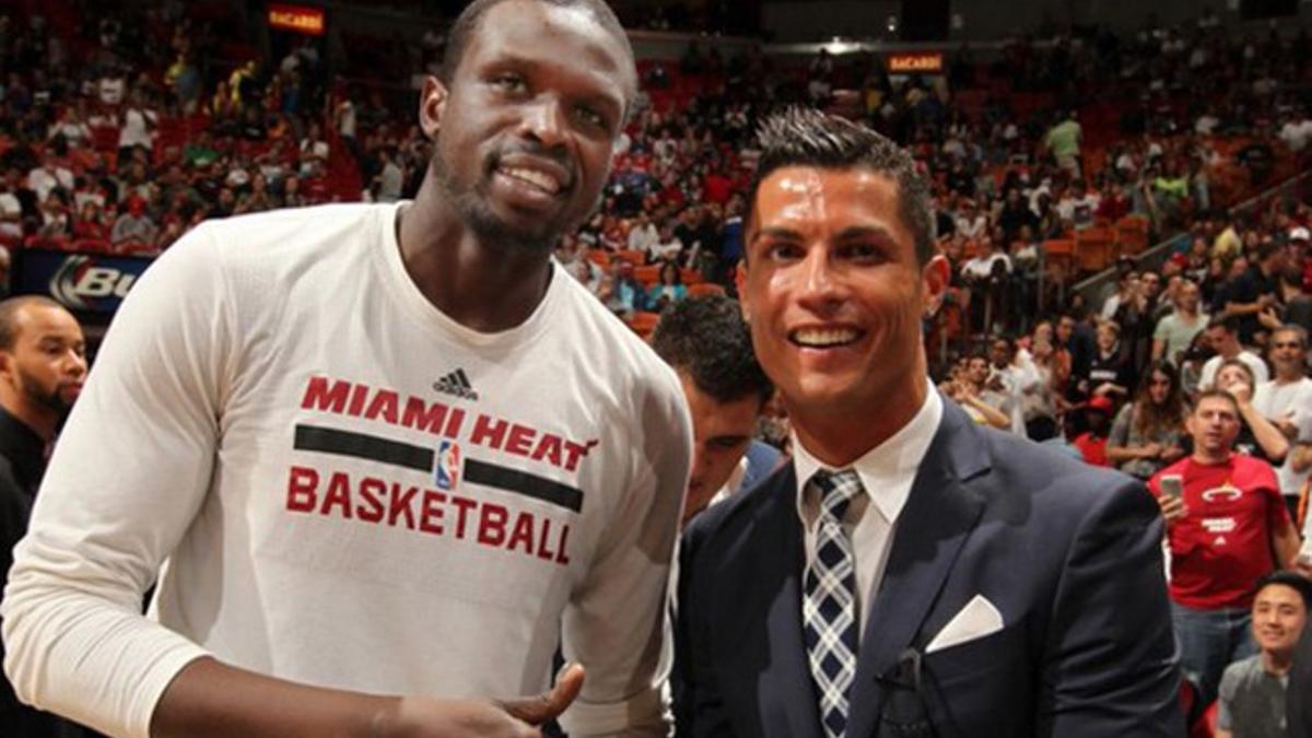 CR7, junto a Deng, de los Miami Heat