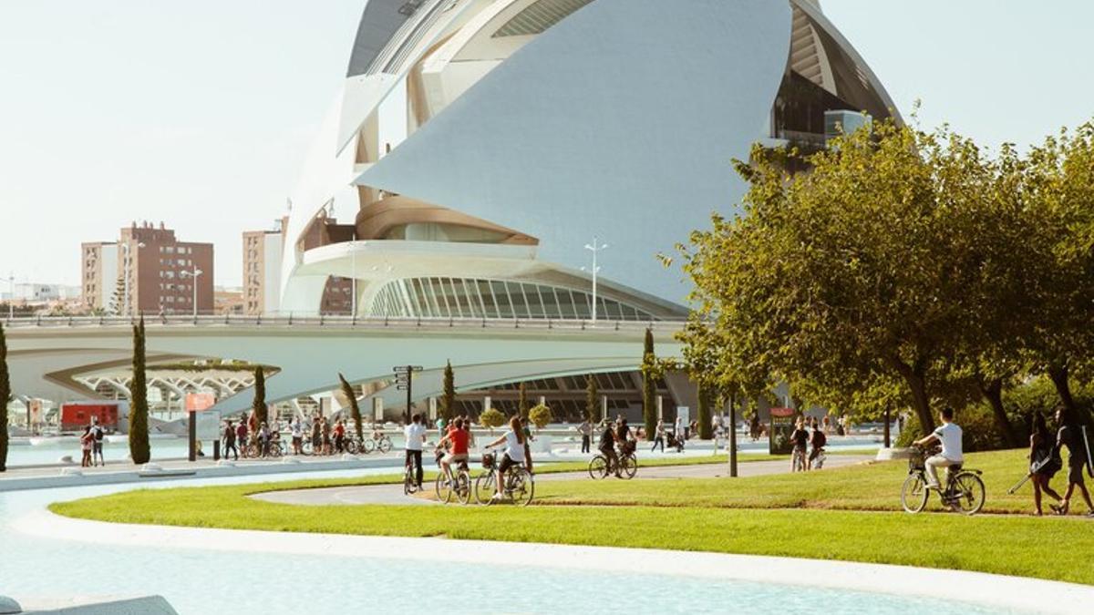 Vistas de la Ciudad de las Artes y las Ciencias, Paseo Del Turia, Valencia.