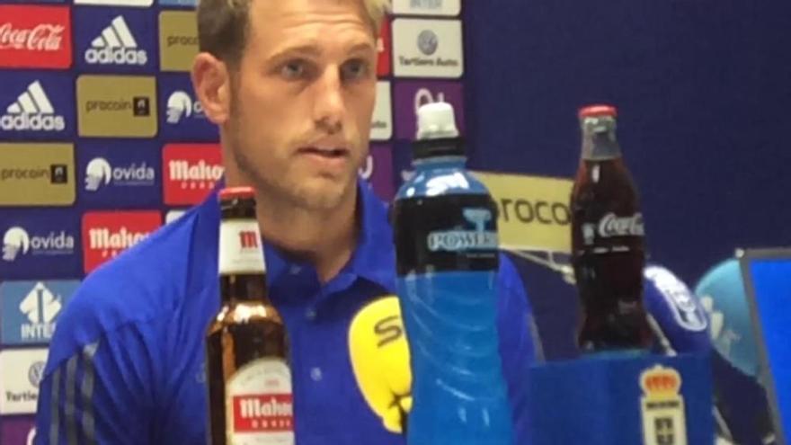 Presentación Carlos Hernández en el Real Oviedo