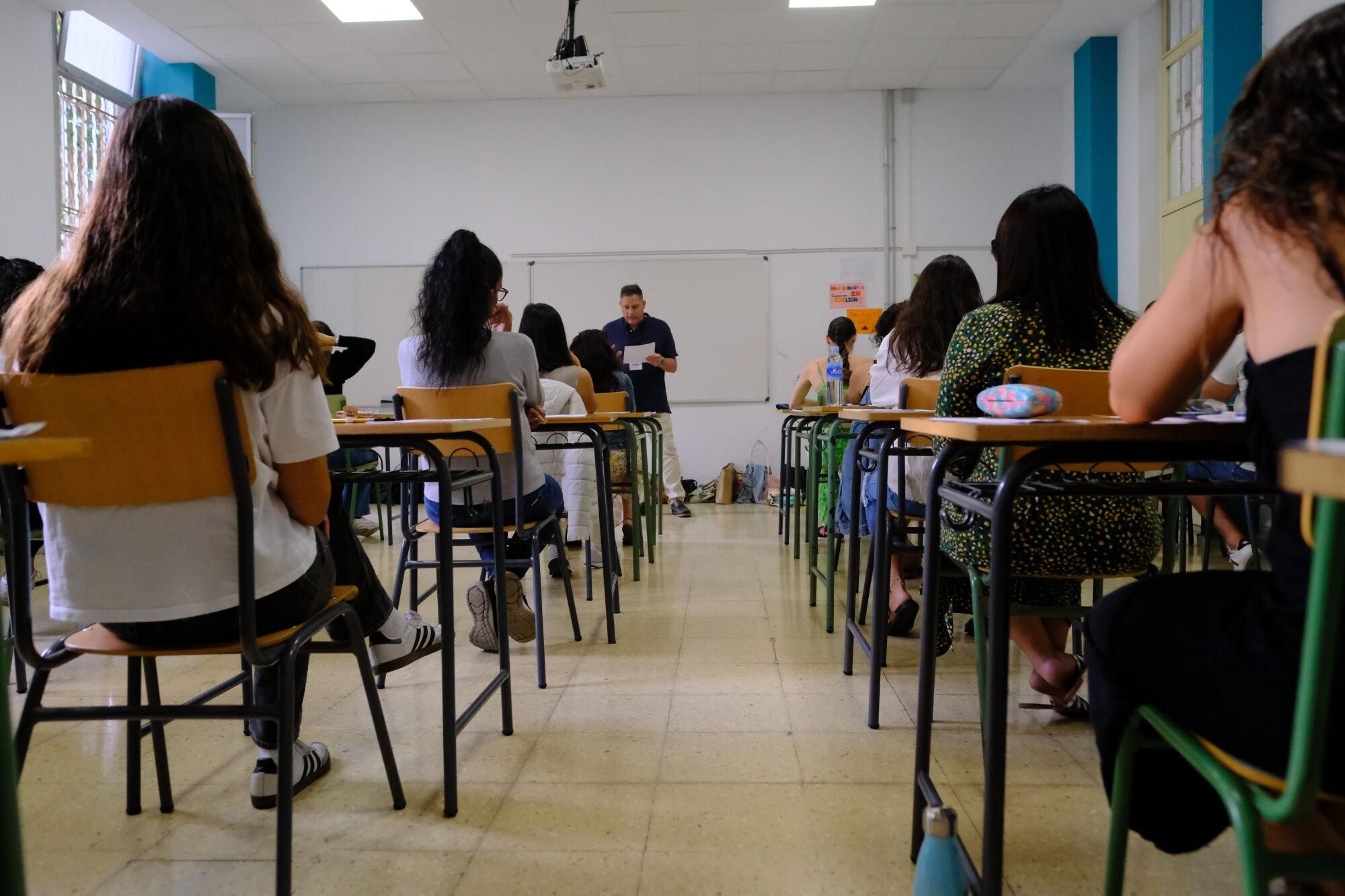 Celebración de las oposiciones a una plaza de profesor en Canarias.