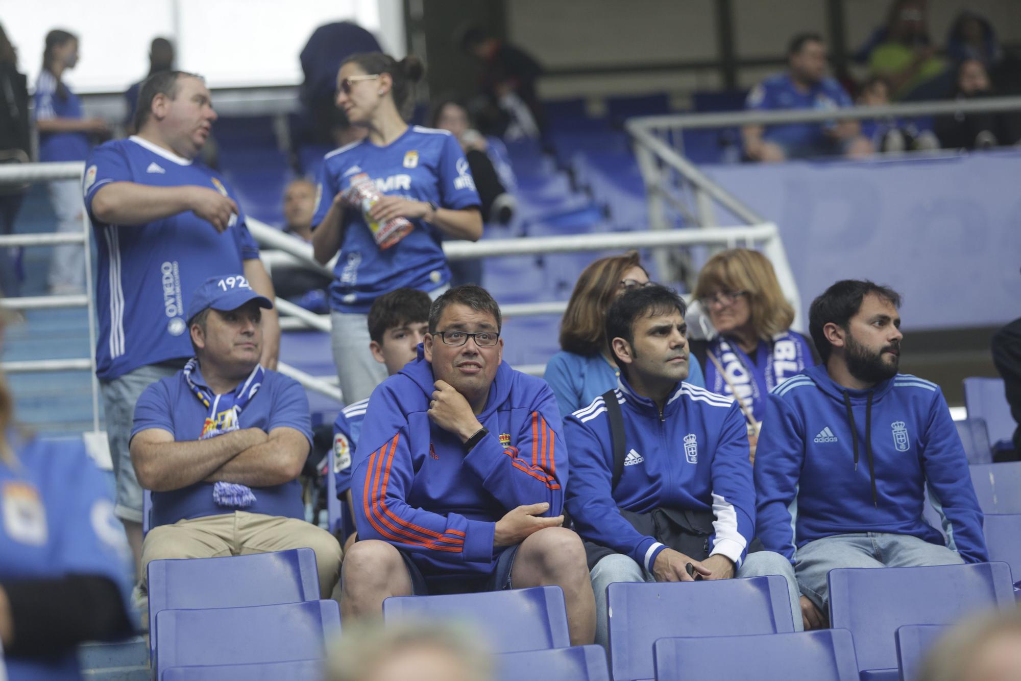 ¿Estuviste en el partido entre el Real Oviedo y el Ibiza? Búscate en esta galería de fotos