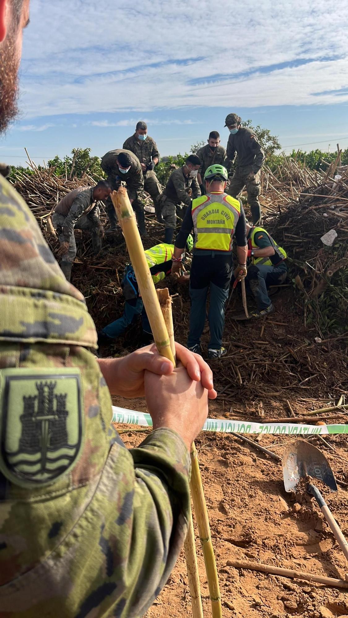Militares de la BRIX siguen trabajando en la zona cero de la DANA