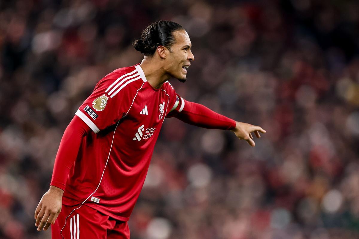 Un cabezazo de Virgil van Dijk dio la victoria al Livepool en su visita al Sunderland