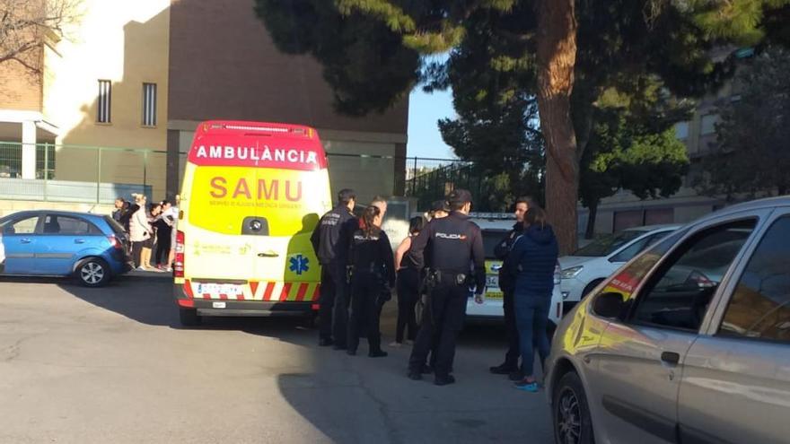 Herida una niña de 8 años al caer desde un tercer piso en Burjassot