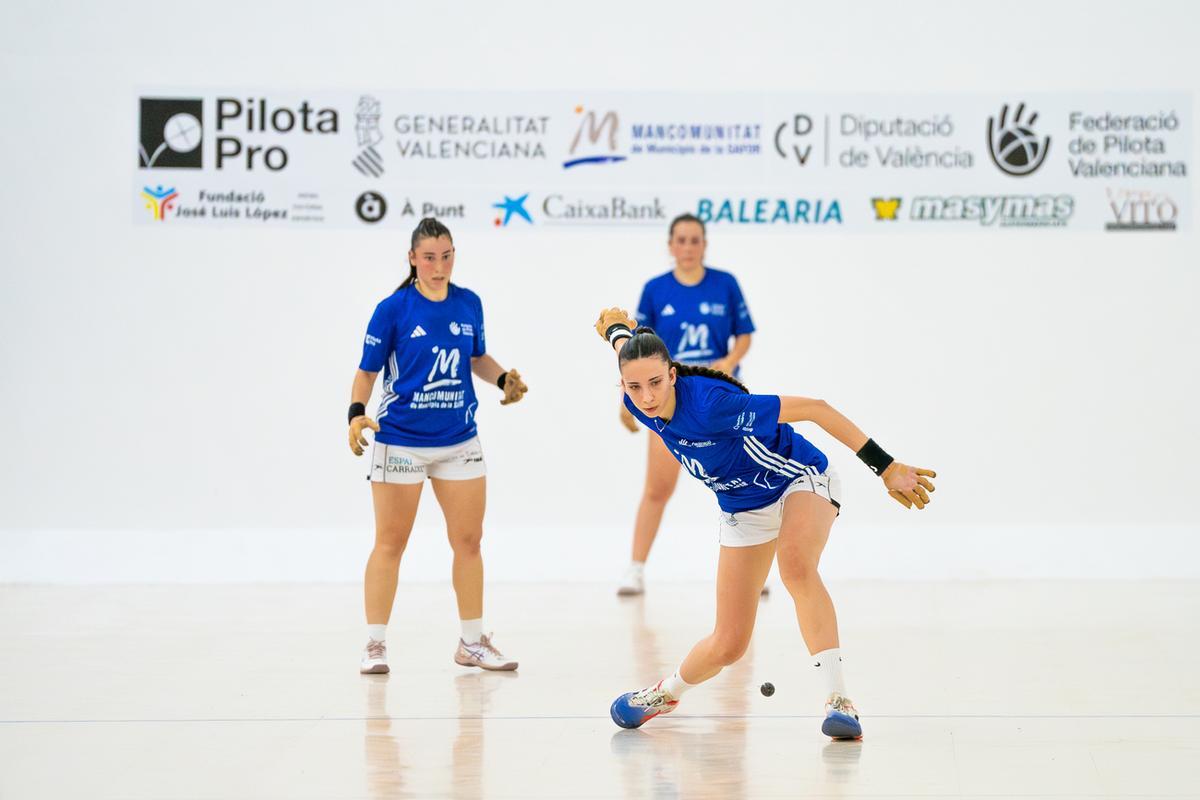 El trio blau, campió a les finals del Trofeu Mancomunitat de la Safor jugades a Piles