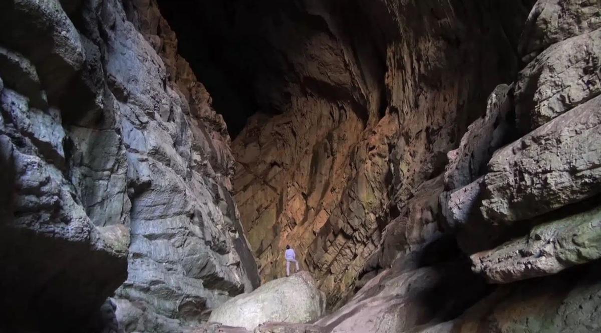 Esta es la cueva de Málaga que tiene más de 25 lagos en su interior.