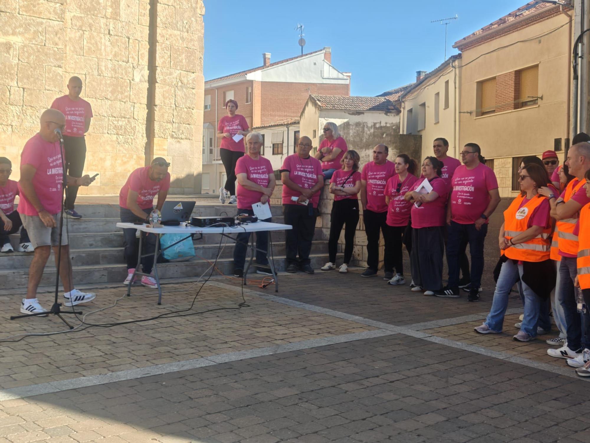 GALERÍA | La marcha de Fuentesaúco por el cáncer en imágenes