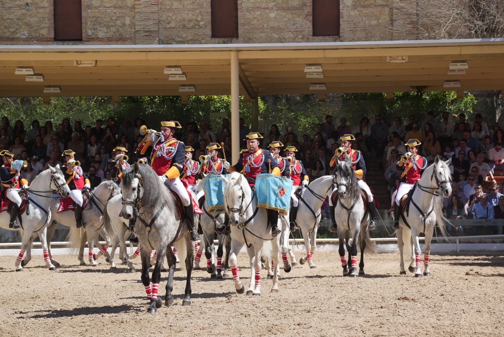 Marcha ecuestre para conmemorar el 175º aniversario de la Facultad de Veterinaria