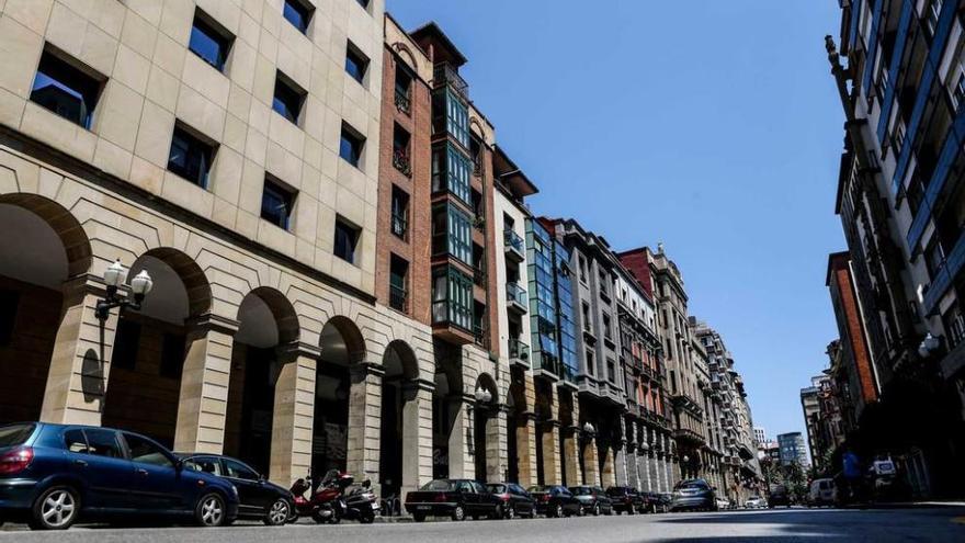 Una vista de la calle de Marqués de San Esteban.