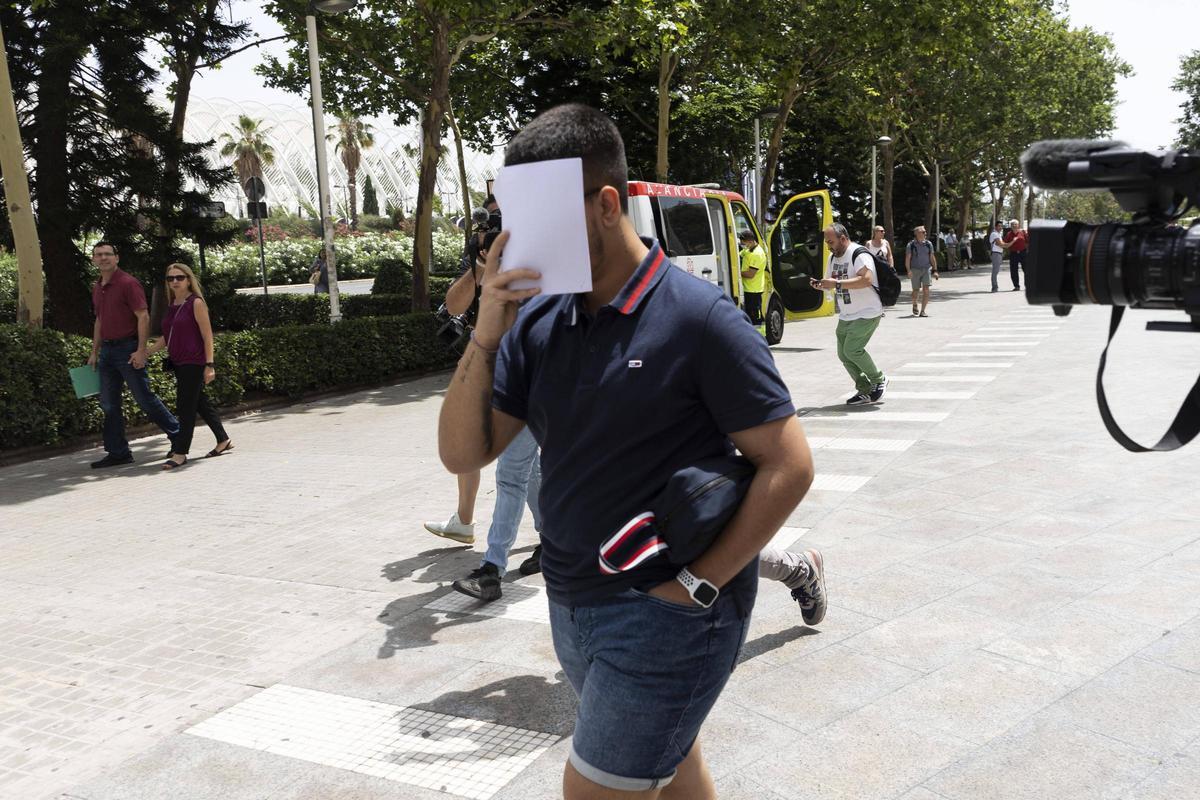Reciente juicio a tres jovenes presuntos autores de los insultos racistas al jugador del Real Madrid Vinicius.º