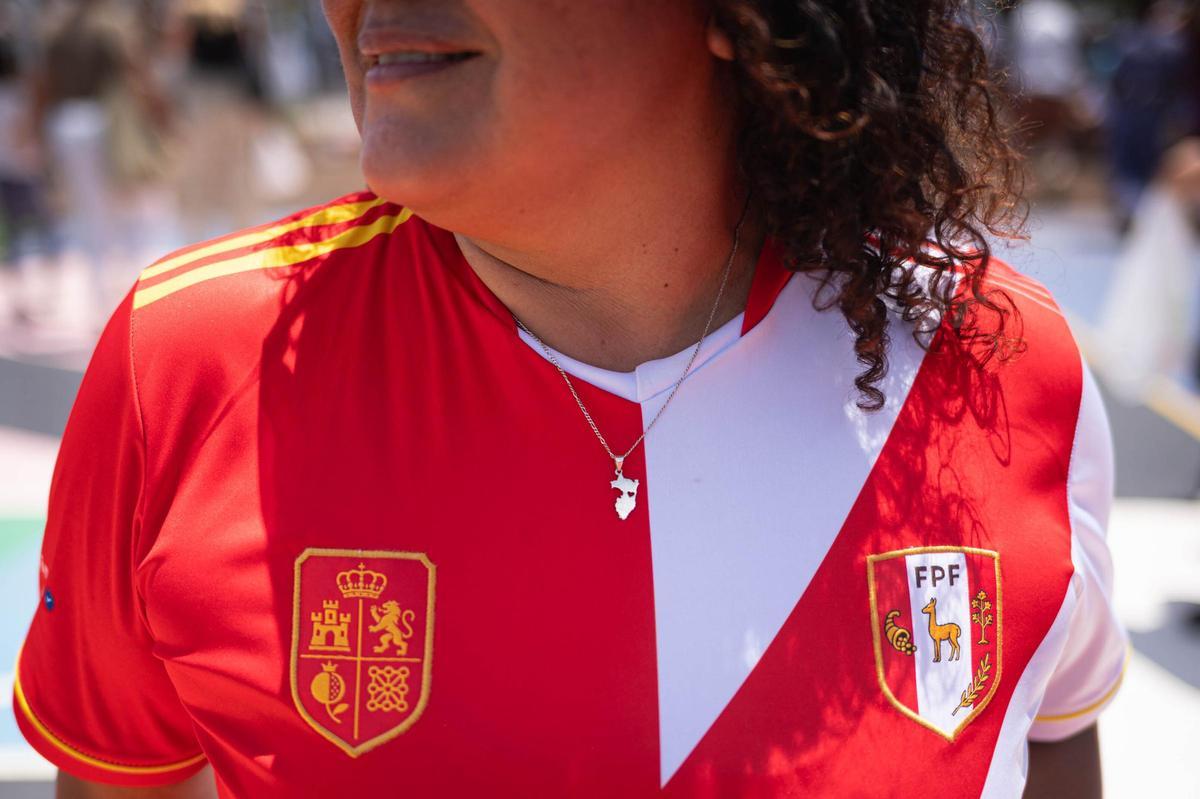 Fiesta de la comunidad peruana en Santa Cruz de Tenerife