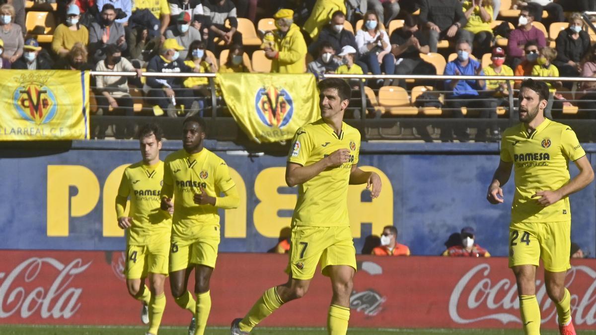 Gerard Moreno celebrando un gol ante el Rayo Vallecano en el Estadio de la Cerámica.