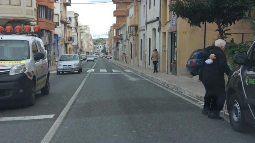 Jugarse la vida en la travesía de la N-332 en Benissa