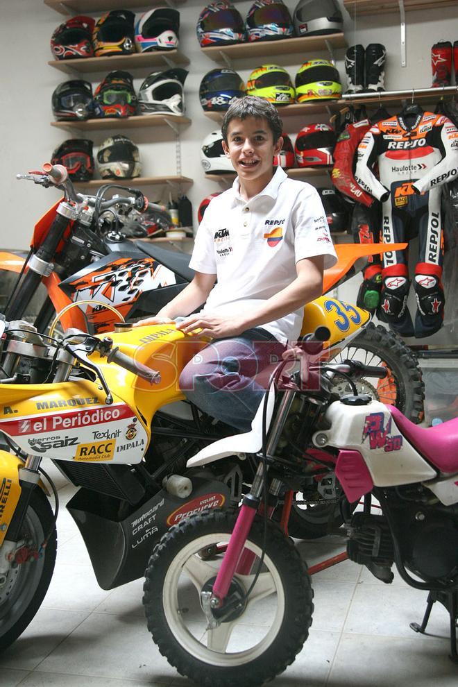 Marc Márquez en su casa, en Cervera, posando para un reportaje Sport en mayo del 2008.