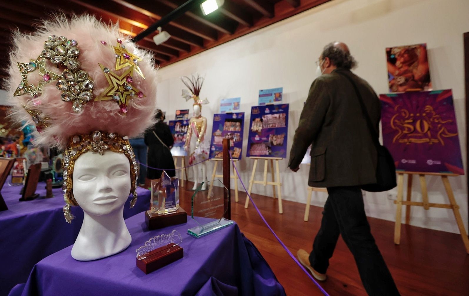 Inauguración exposición de los 50 años de la comparsa Los Joroperos