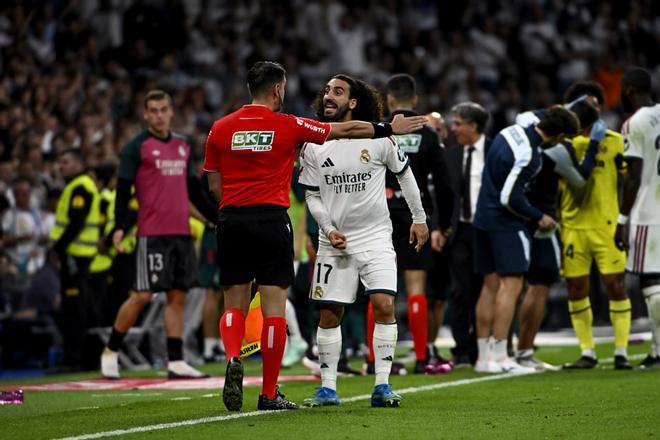 El cabreo de Cucurella tras la expulsión de Vinicius: "Espero que si me tocan un pelo..."