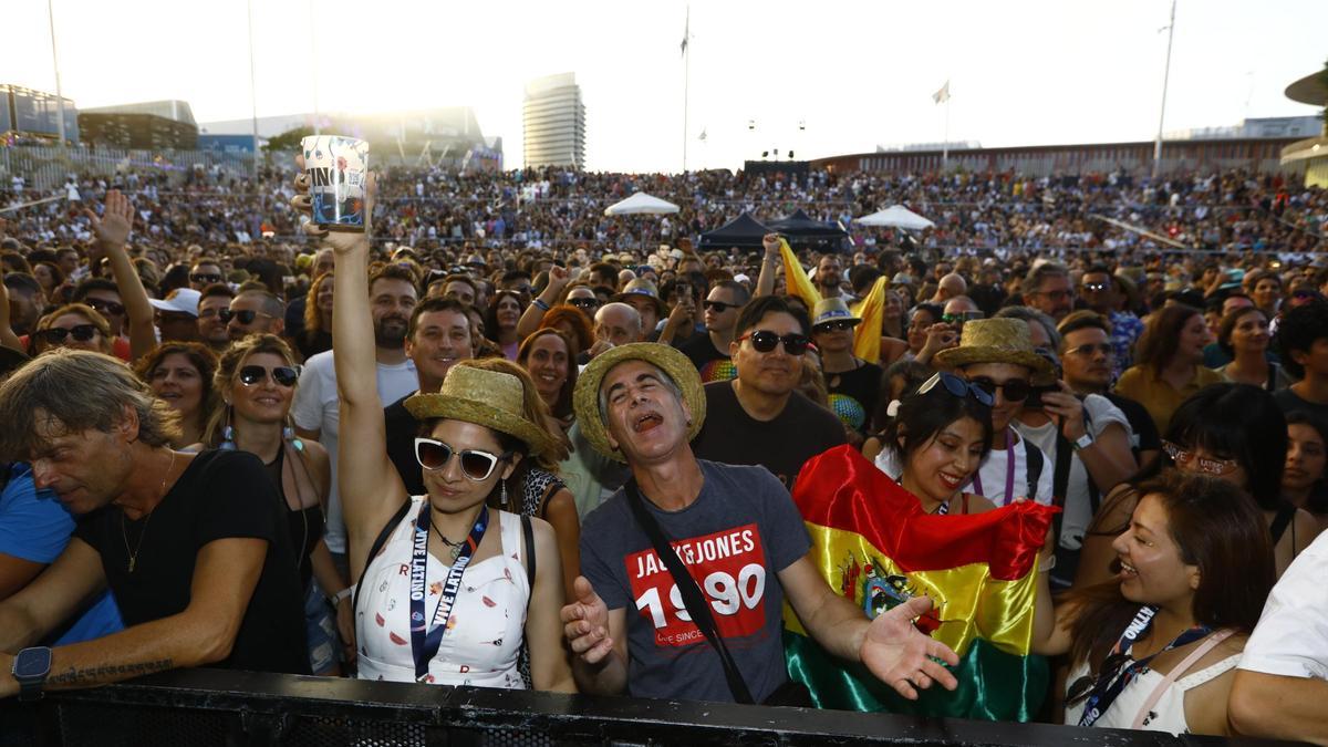 En imágenes | Zaragoza vibra en la primera jornada del Vive Latino