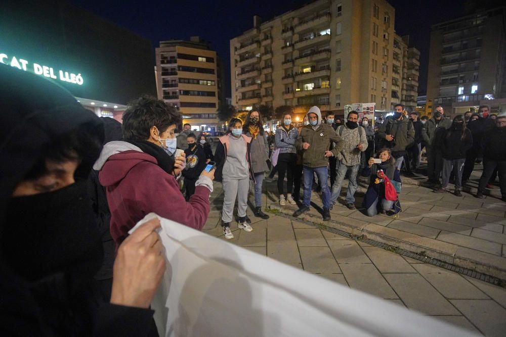Concentració a Girona per reclamar la llibertat del detinguts per les protestes