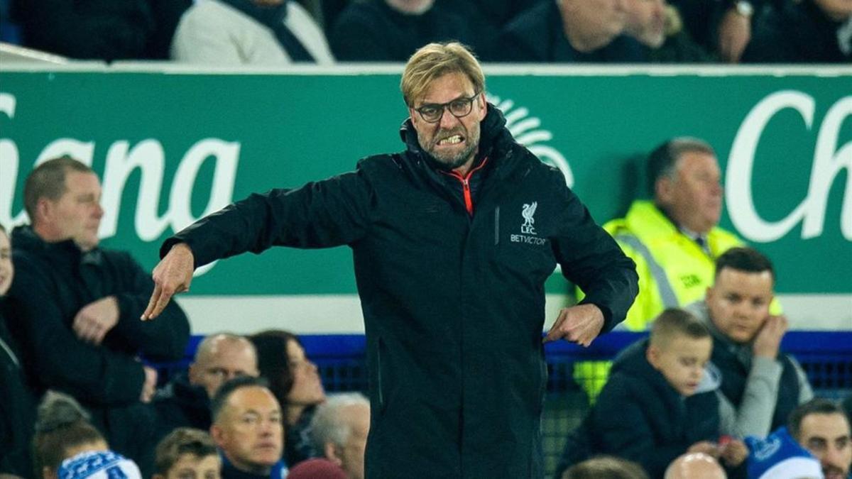 Klopp puso en su sitio a Oscar tras decidir marcharse a China