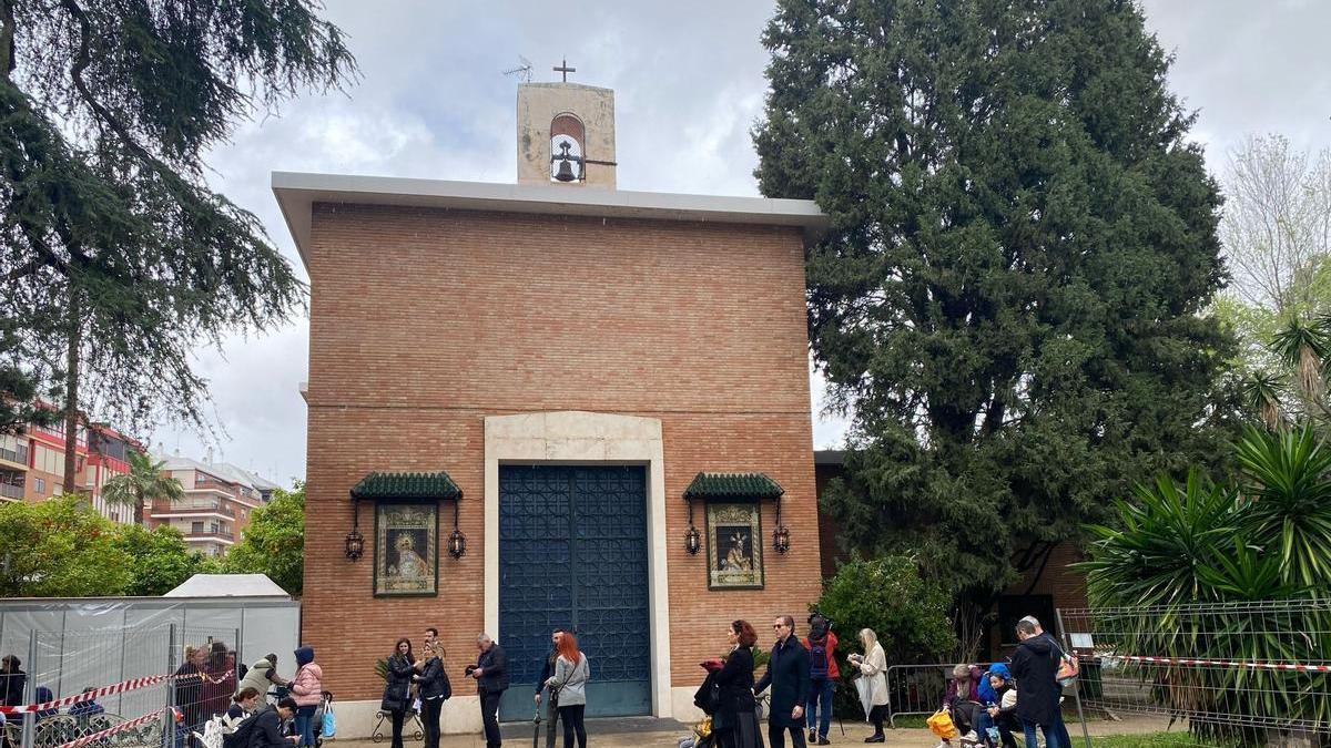 La Capilla de la Fábrica de Tabacos, este Jueves Santo, tras la suspensión de la estación de penitencia de Las Cigarreras