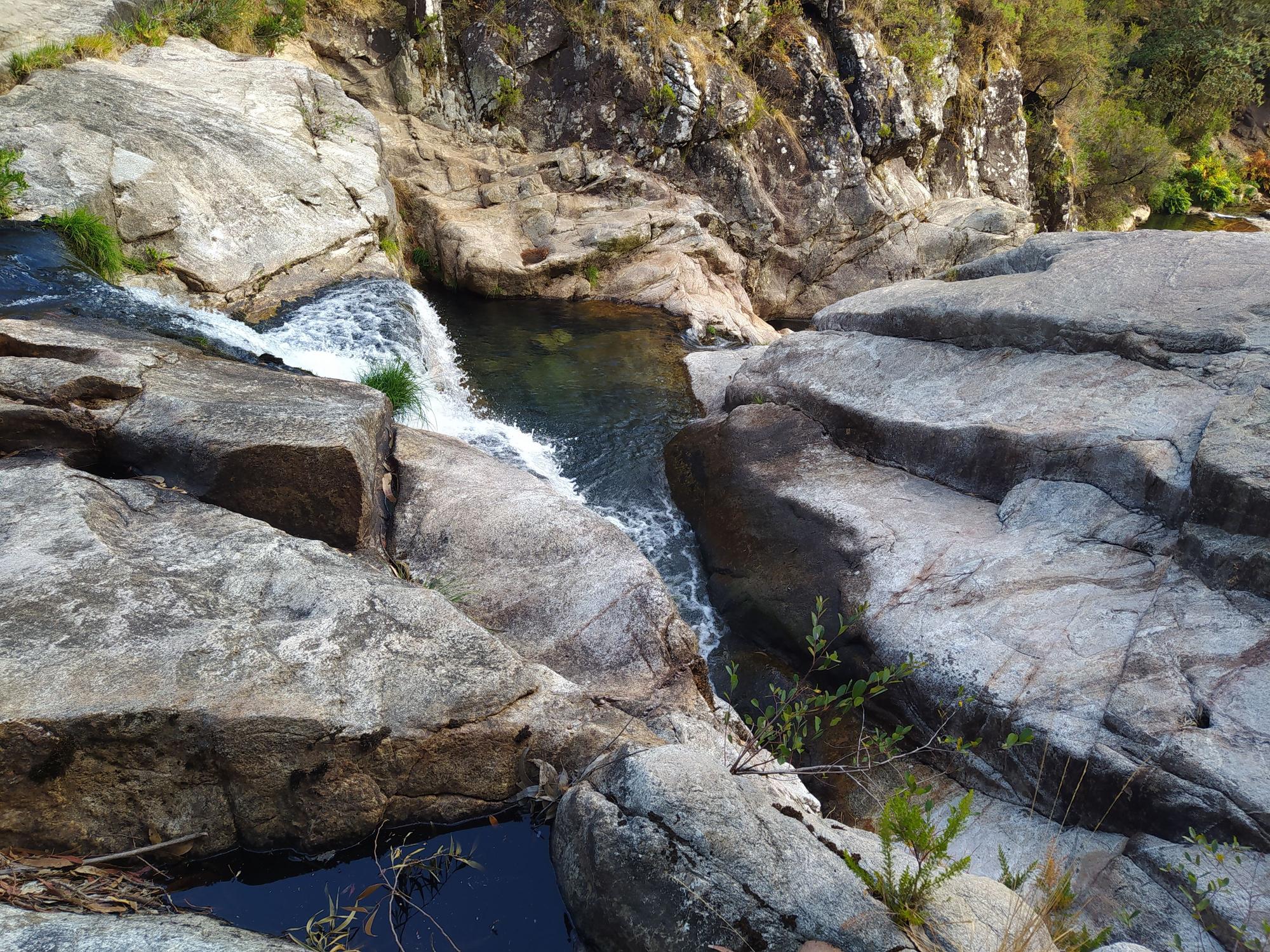 Rutas en Pontevedra: Recorremos las Pozas de Loureza, en Oia