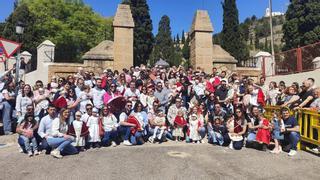 L'Alcora cumple con la tradicional 'Festa del Rotllo' en la que se han repartido más de 6.300 panes