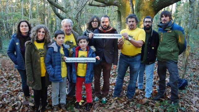 Miembros del colectivo reivindican la singularidad de la Fraga de Casas Vellas.