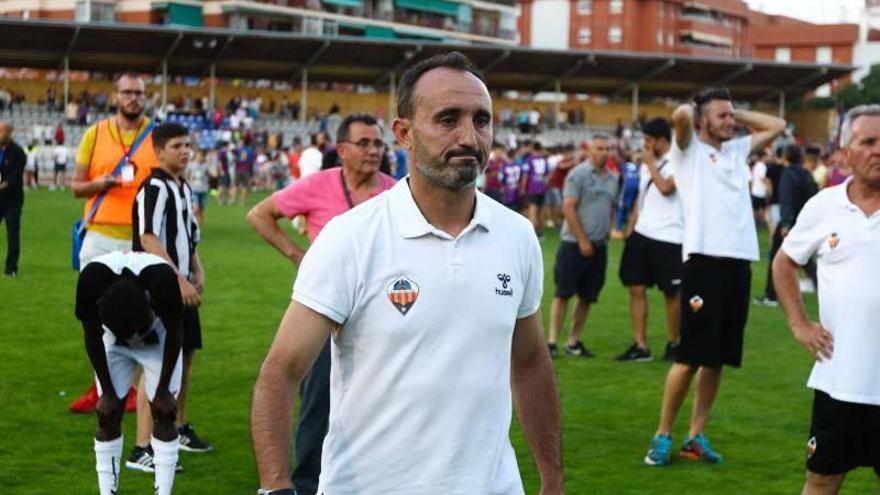 Kiko Ramírez, entre sollozos: &quot;El fútbol le ha dado la espalda al Castellón&quot;