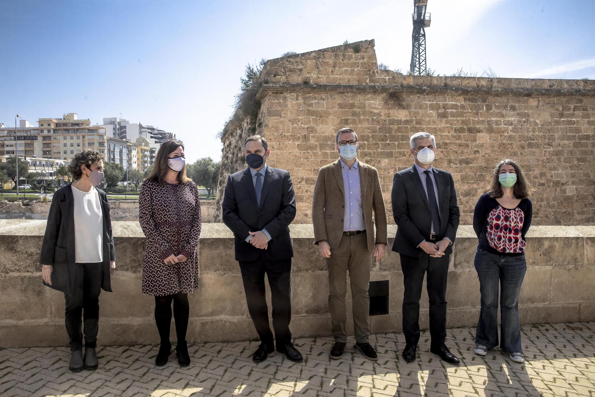 El ministro Ábalos visita el Baluard del Princep con la presidenta Armengol y el alcalde Hila