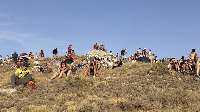 Más de 200 personas vivieron un acontecimiento histórico con la Asociación Cultural Campo de Urnas del Río Huecha.