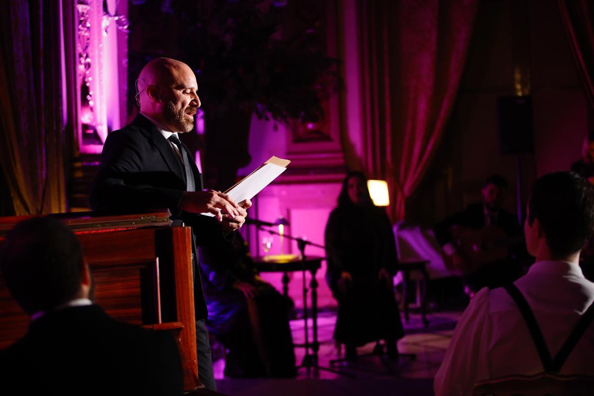 Desfile solidario de Alcer Córdoba en el Círculo de la Amistad