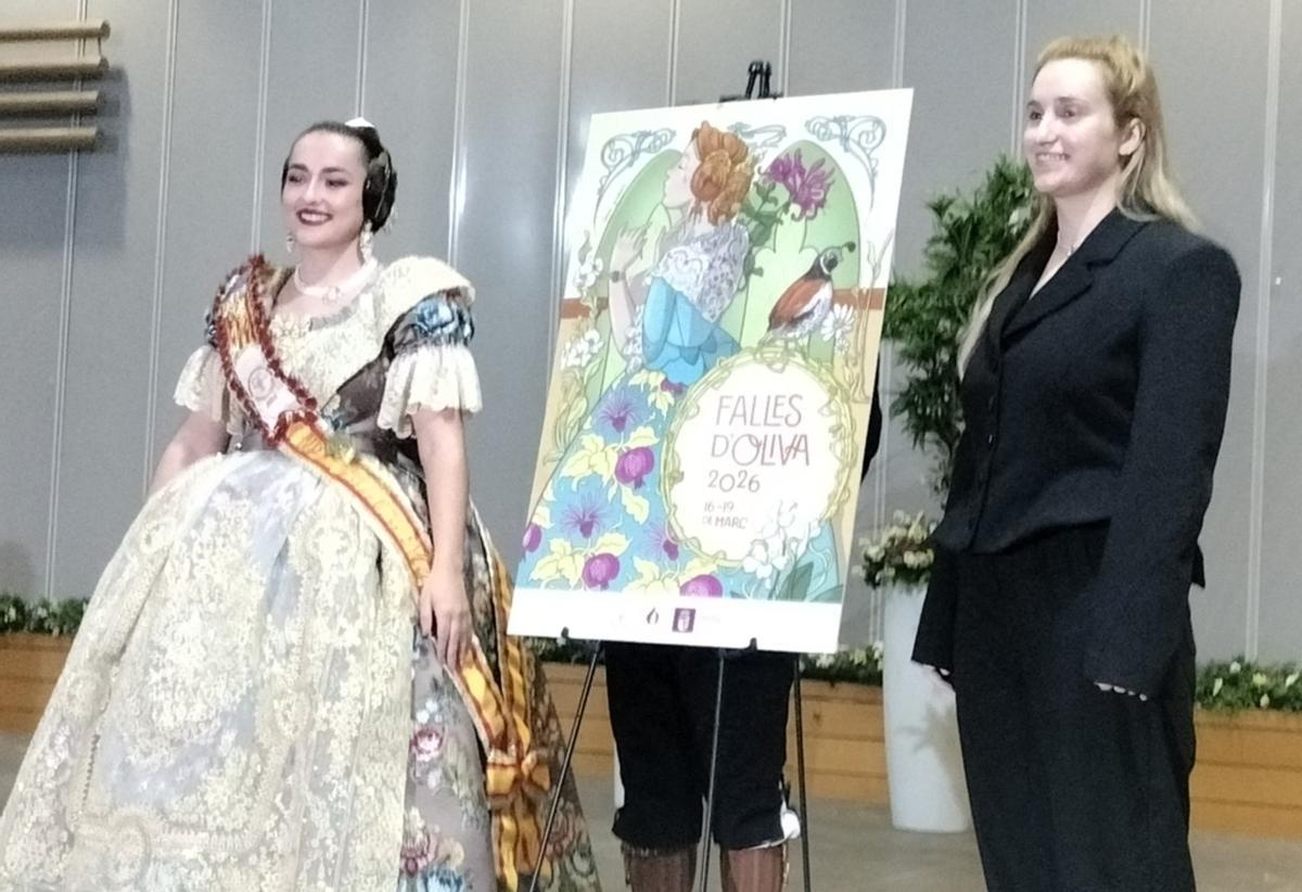 La fallera mayor de Oliva y la autora del cartel, en la presentación de la obra