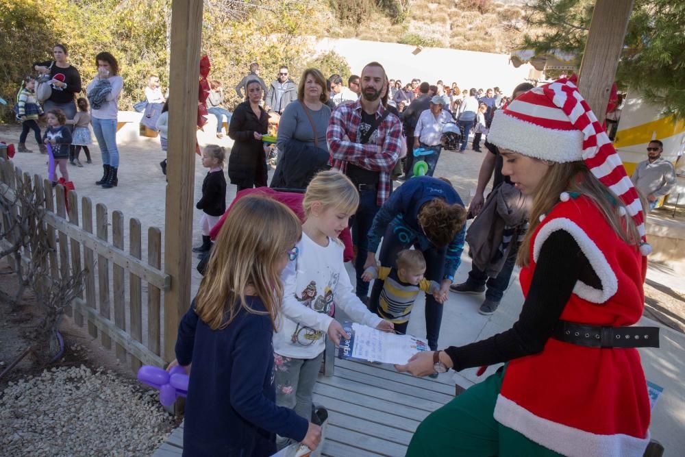 Gran afluencia de público en la inauguración de la casa de Santa Claus