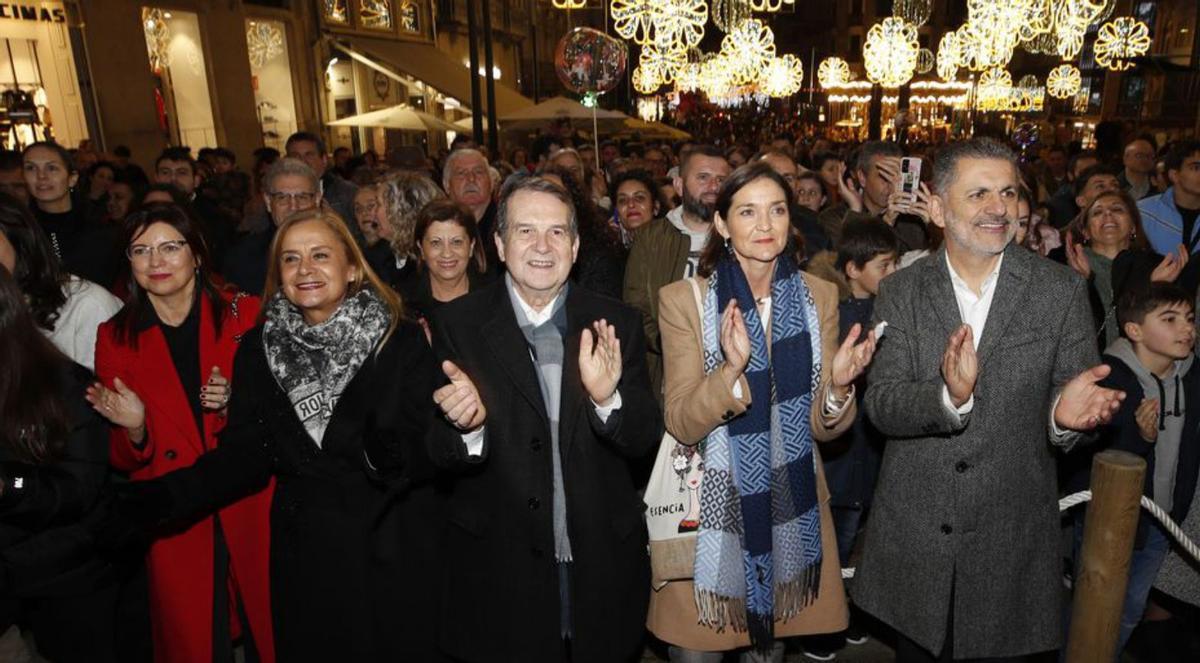 Las luces de Navidad durarán otra semana