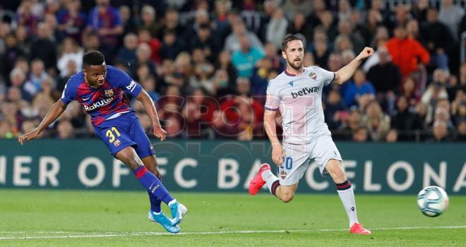 2 de febrero de 2020.  FC Barcelona 2 - Levante 1 LaLiga J.22  Ansu Fati marcó con la derecha el 1:0