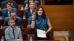 Isabel Díaz Ayuso, interviene durante el pleno de la Asamblea de Madrid este jueves.