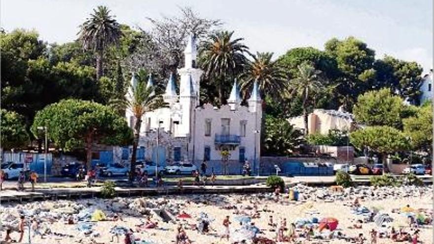 La Torre de les Punxes, un dels xalets que rebrà ús hoteler al passeig de Sant Pol.