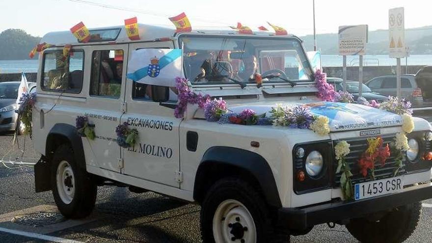 Procesión de San Cristóbal, ayer, en Poio. // Rafa Vázquez