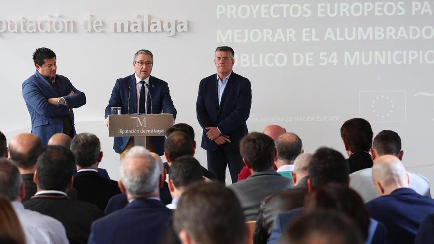 Francisco Salado, durante su intervención en la presentación del plan de renovación de la iluminación de los pueblos de la provincia.