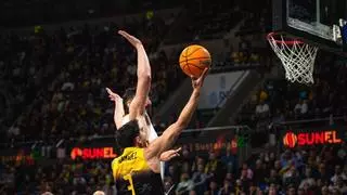 El CB Canarias se hace grande, tumba al Galatasaray (99-59) y estará en una nueva Final Four