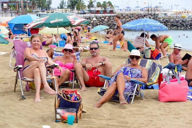 Dia del Pino en la Playa de Las Alcaravaneras