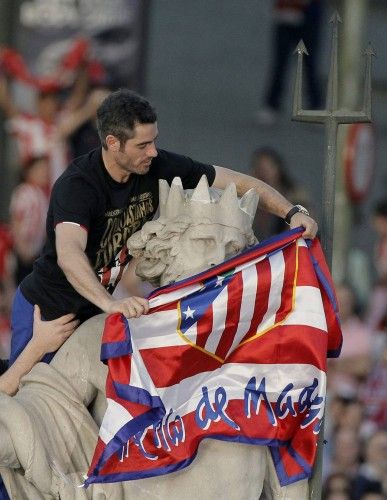 EL ATLÉTICO DE MADRID CELEBRA EN NEPTUNO LA CONSECUCIÓN DE LA LIGA EUROPA