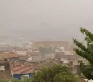 La montaña rusa del tiempo en agosto: de los 45 grados de bochorno a las lluvias en la provincia de Alicante