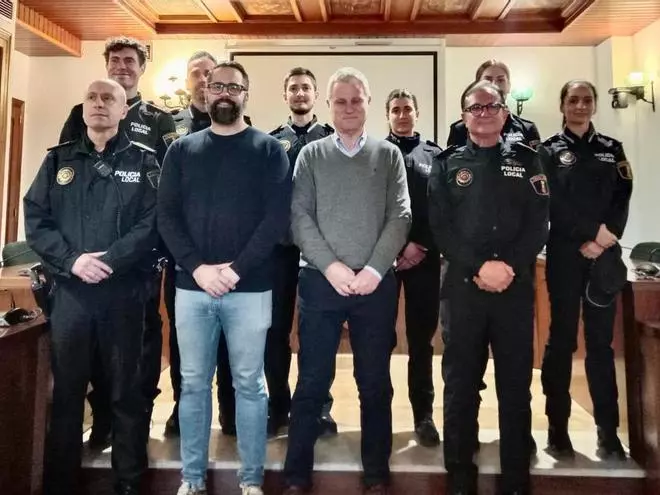 Seis nuevos policías locales se incorporan al Ayuntamiento de l'Eliana