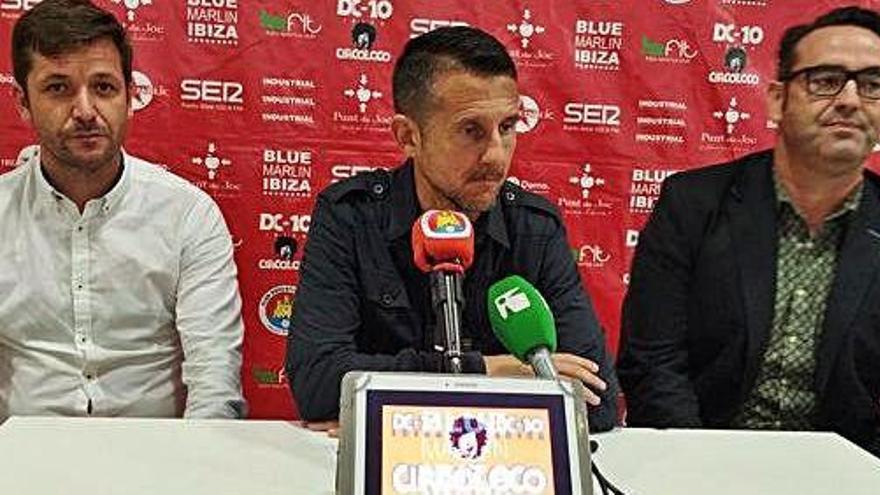 Alberto Pérez, Antonio Racero &#039;Puma&#039; y Sergio Tortosa, ayer en la sala de prensa de Can Misses.