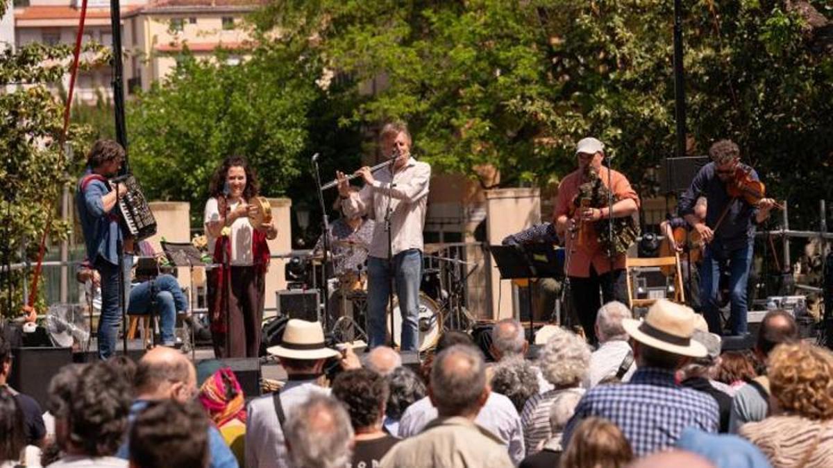 Biella Nuei protagonizará uno de los conciertos del ciclo Música en la roca.