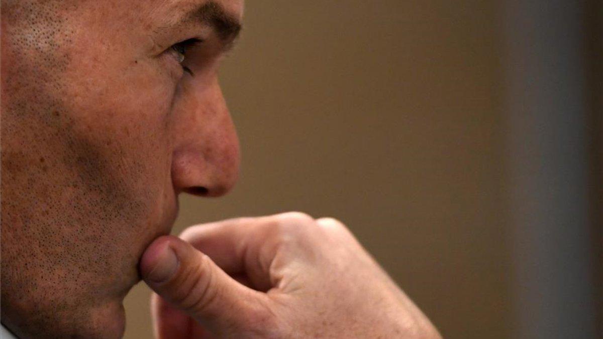 Zidane, ante la misión de reilusionar al madridismo a golpe de talonario